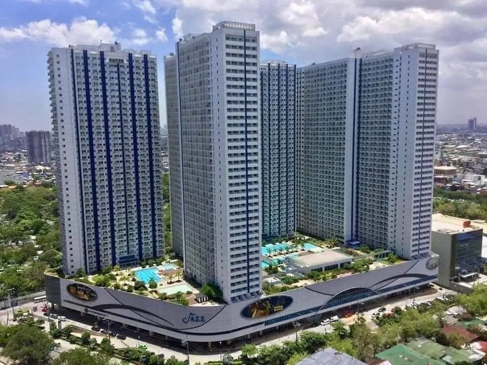 Family Suites- Self Service Condo Unit In Jazz Residences Makati Manila