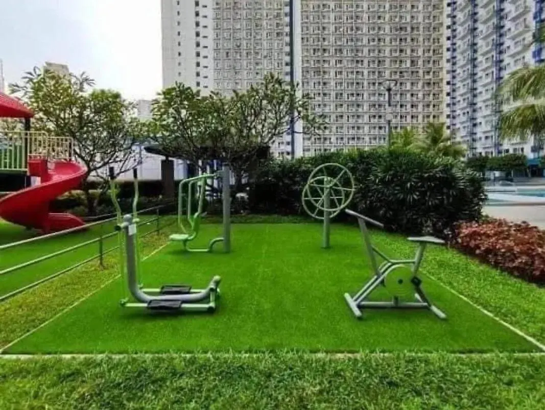 Apartment Family Suites- Self Service Condo Unit In Jazz Residences Makati Manila Philippines