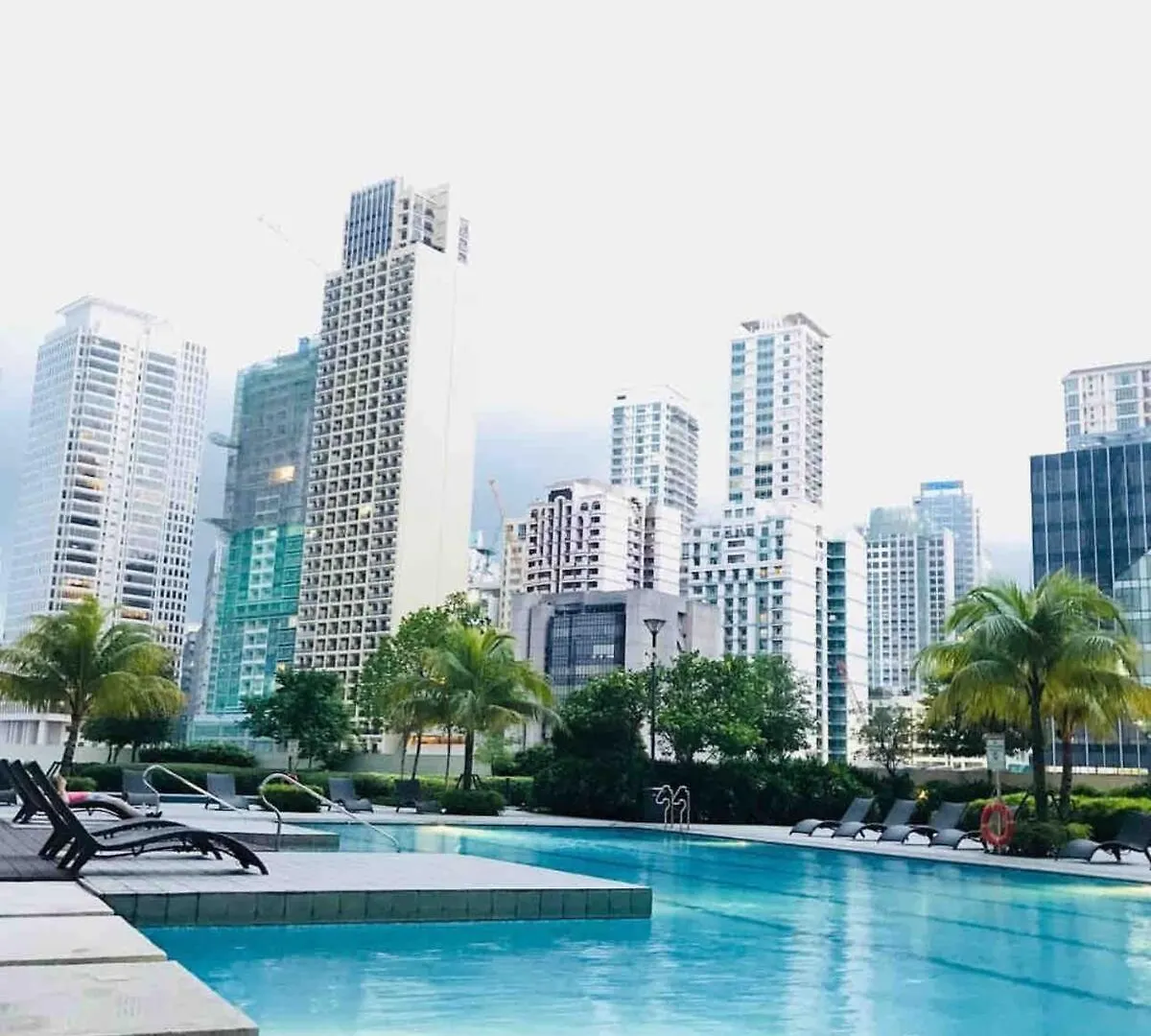 Family Suites- Self Service Condo Unit In Jazz Residences Makati Manila