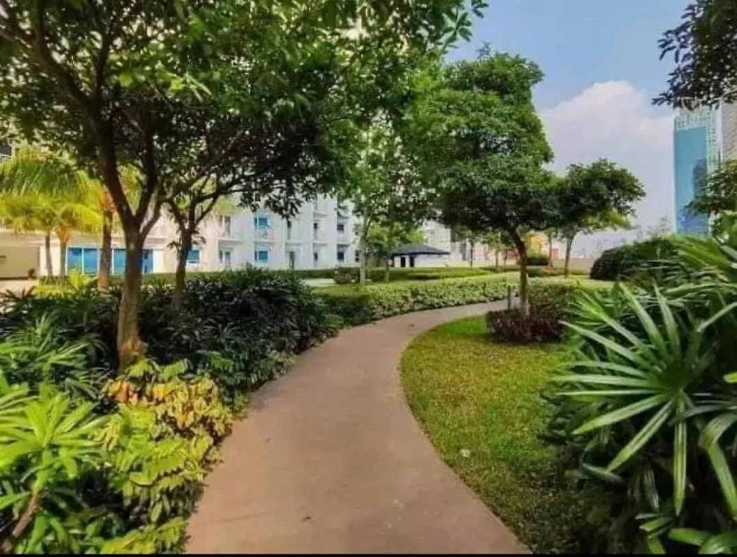 Family Suites- Self Service Condo Unit In Jazz Residences Makati Manila
